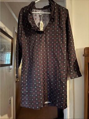 Mud Pie Black Tunic with Red and White Medallion Print